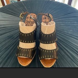 Jessica Simpson size 10 wedges